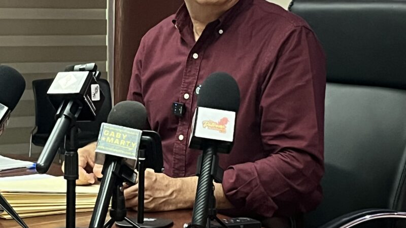 Admira Estrada IQ de Loya; en un año se hizo abogado y máster en amparo