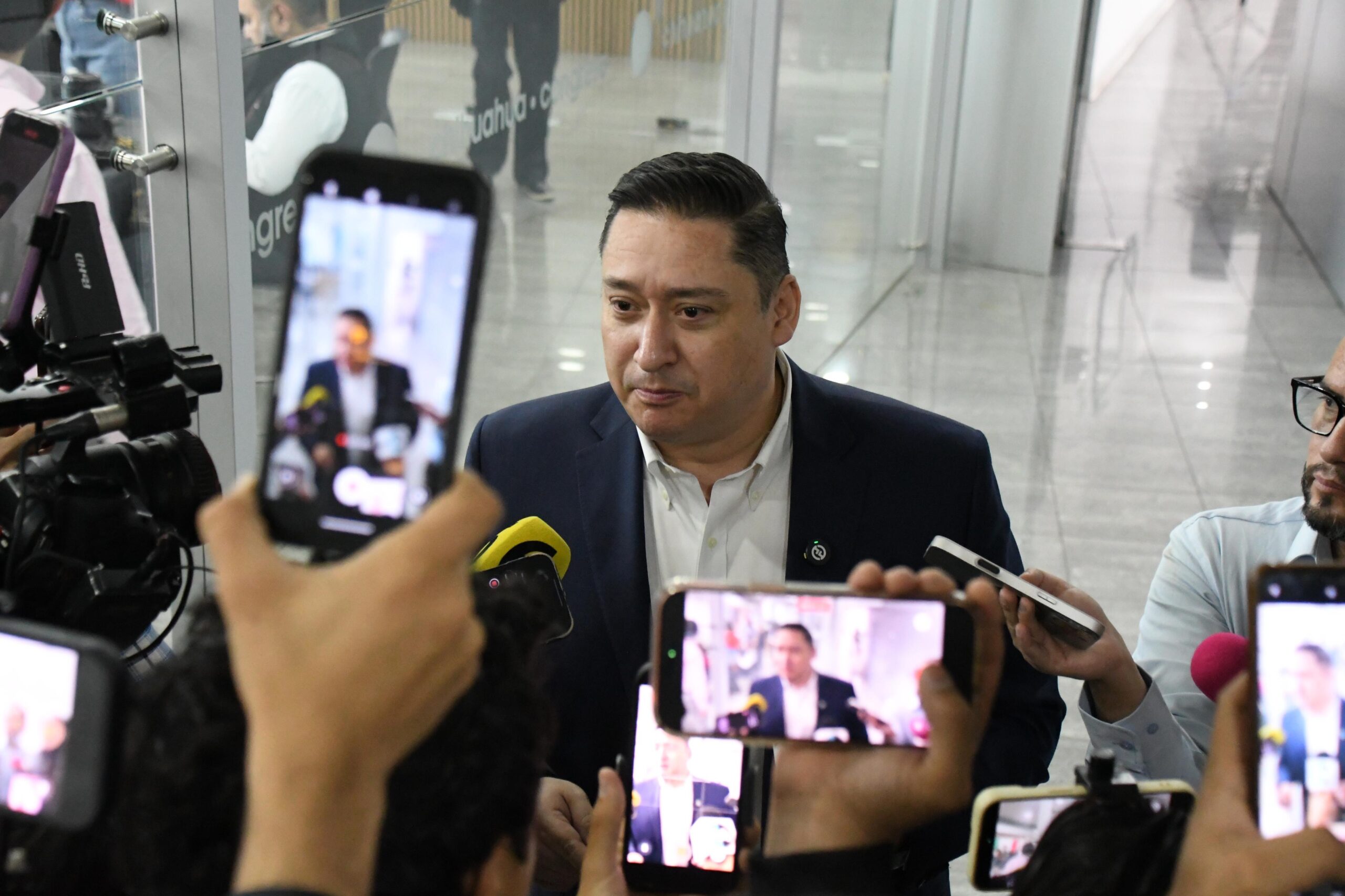 En el PAN nosotros arreglamos nuestros problemas: Chávez a Estrada