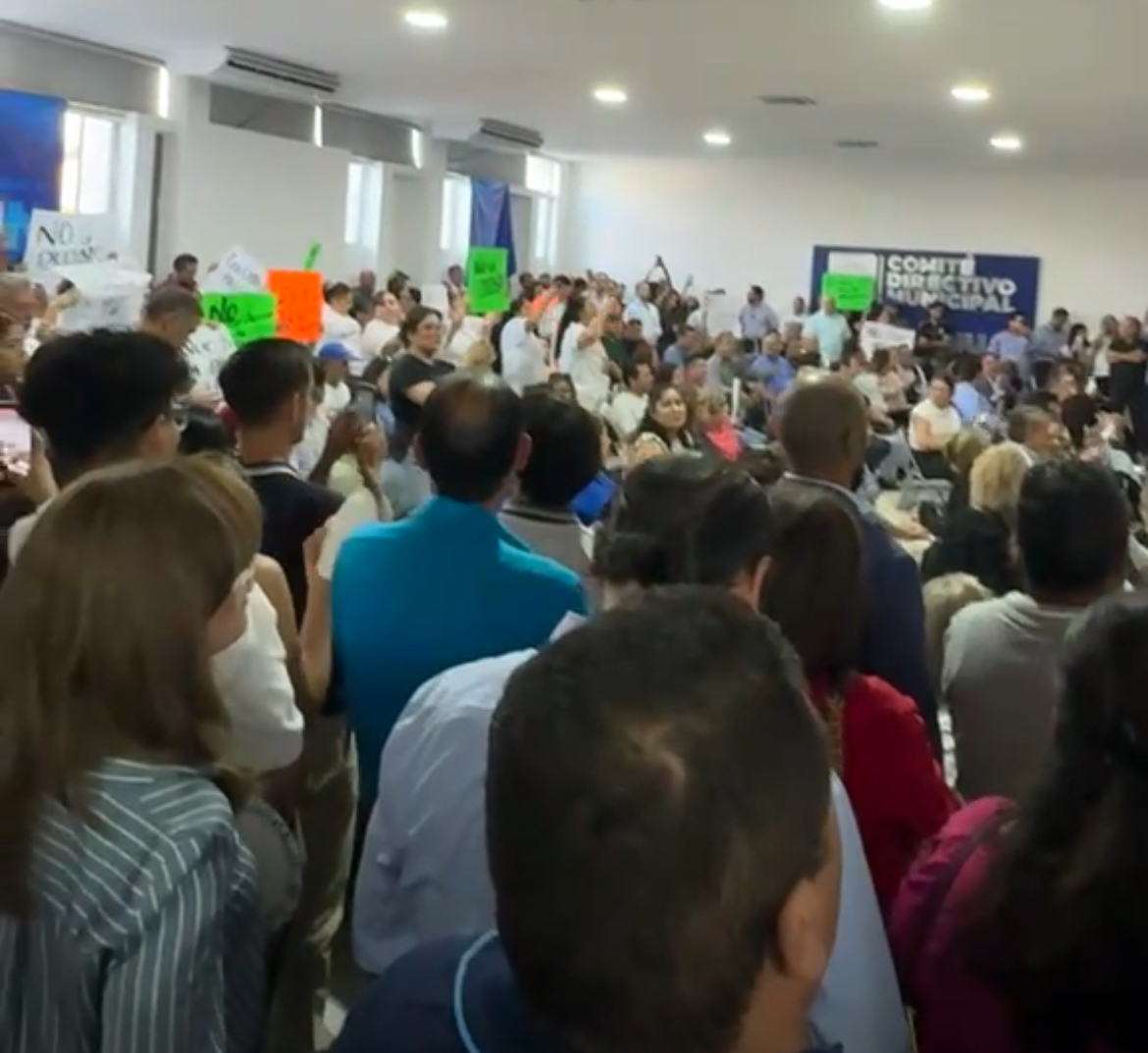 Panistas dicen “no al dedazo