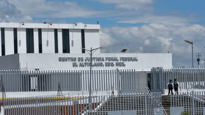 Vinculan a proceso al ex fiscal César Jauregui por traición a la patria