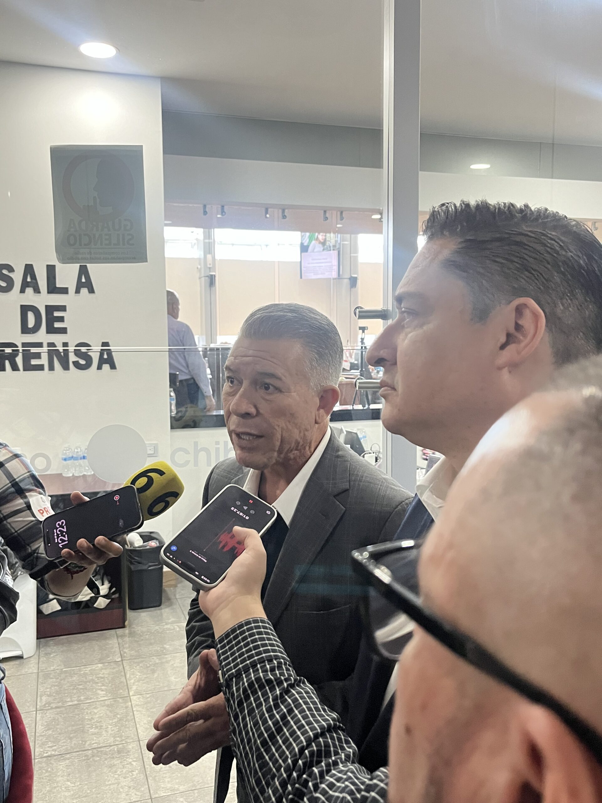 Pone el PAN amparos a disposición por afectados en modalidad 40