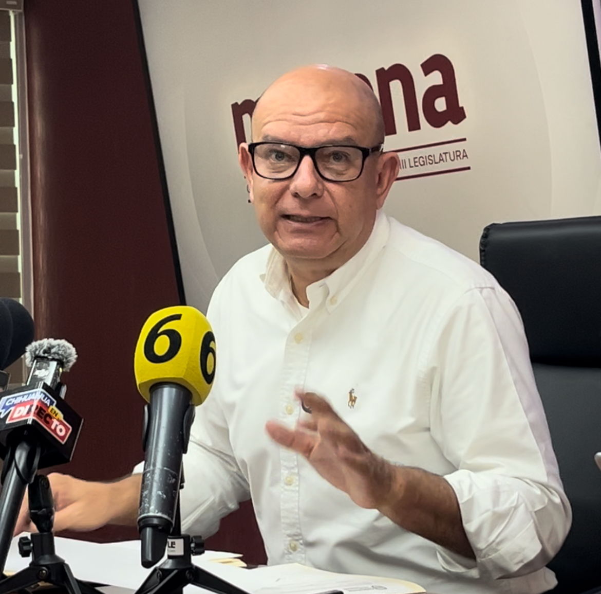 A favor de que los LGBTT tengan espacios de representación, pero en segmentación no me meto: Estrada